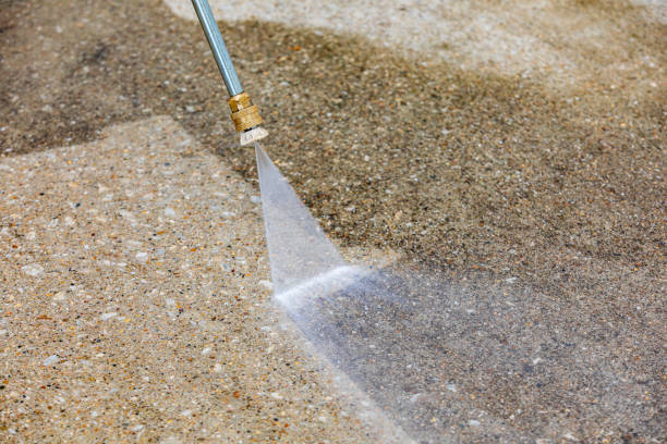 Playground Equipment Cleaning in Lakehills, TX